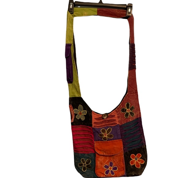 Frestyle Patchwork Floral Design Large Hobo Bag. - Picture 2 of 10